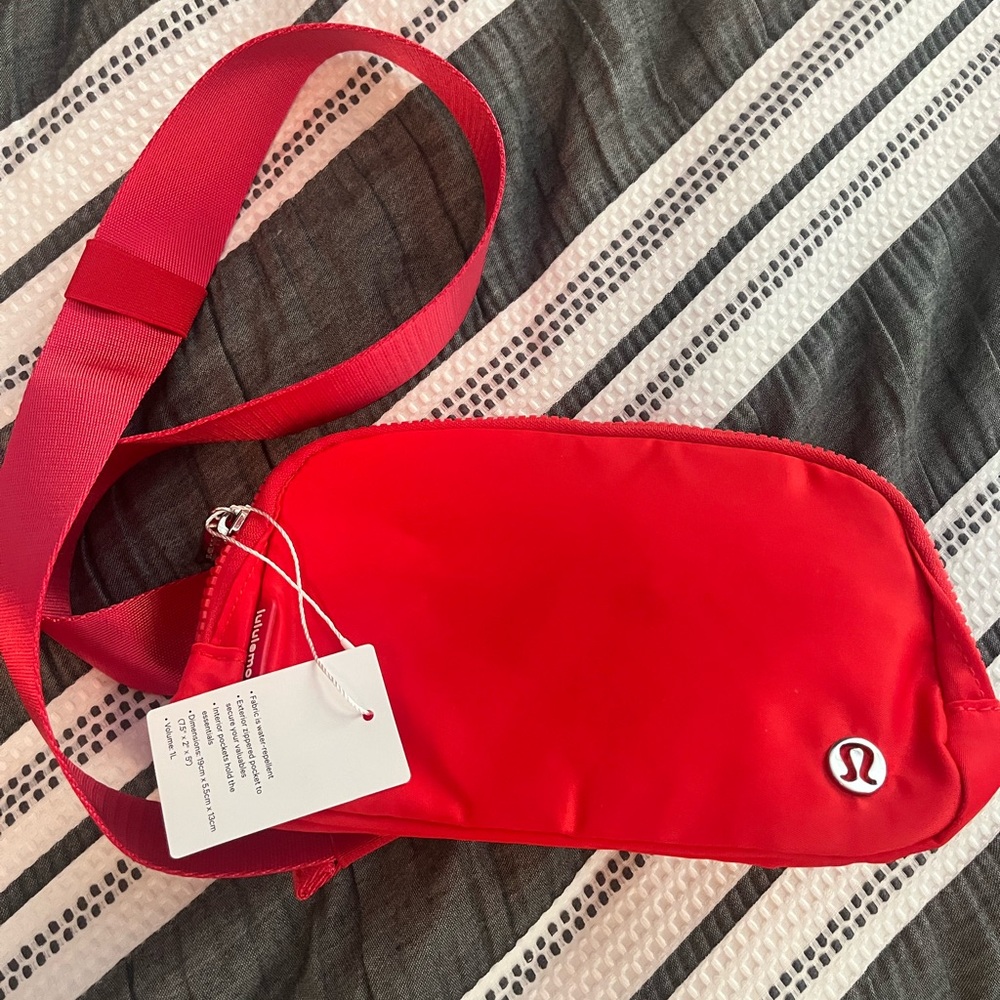 Lululemon belt bag